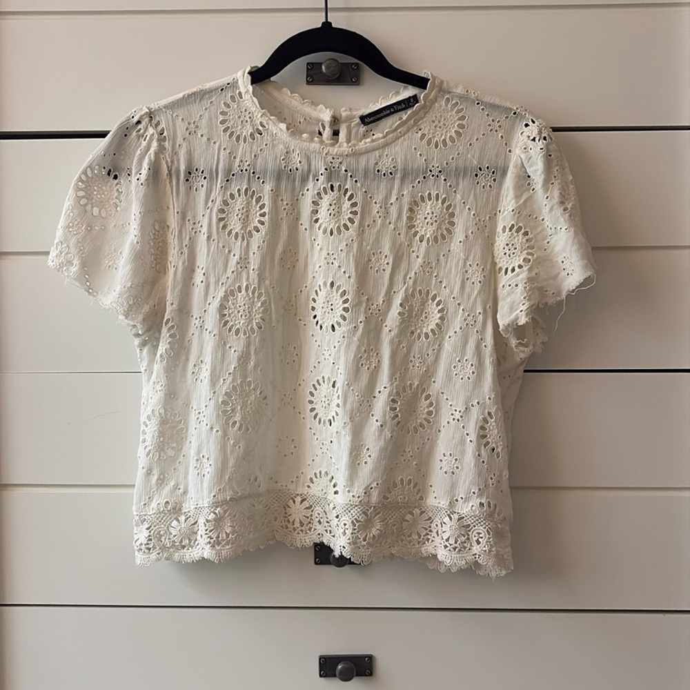 Abercrombie lace short sleeve top